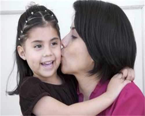 代孕中心哪里好-代孕机构那家好,
              宝宝后脑勺头发稀少、泛白是缺乏